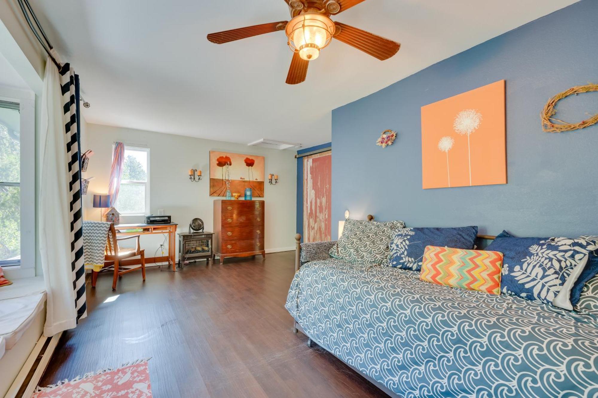 Stunning Golden Home With Deck About 35 Mi To Denver! المظهر الخارجي الصورة